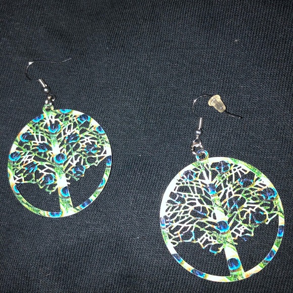 Earring - Picture 5 of 5